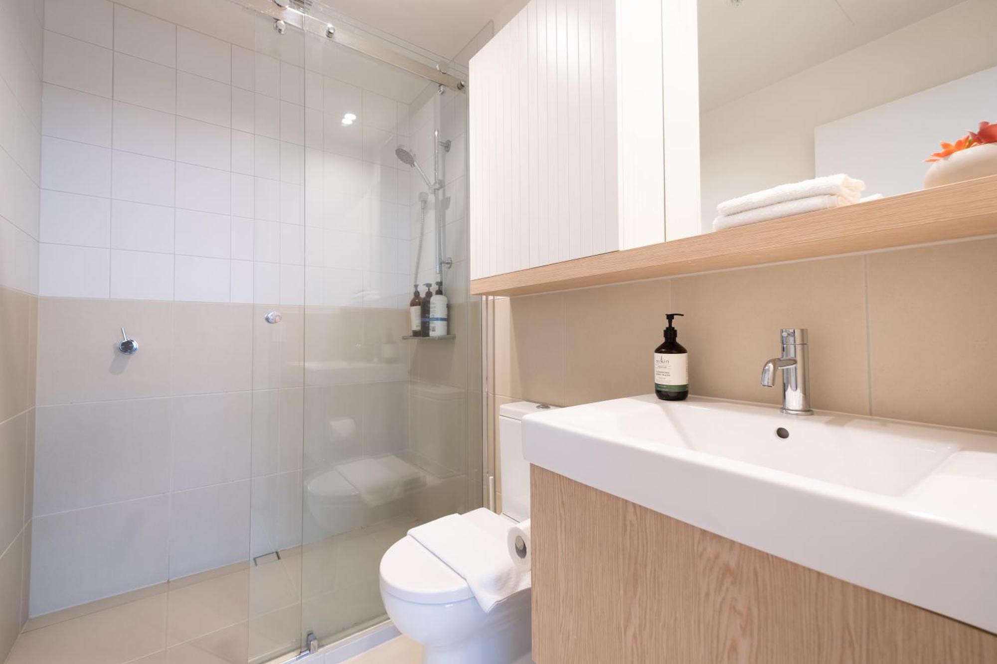 Brand New 2br2ba Caulfield Parkbalcony Poolgym
