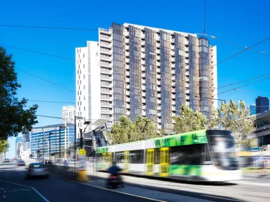 Modern 1 Bedroom In Docklands * Melbourne