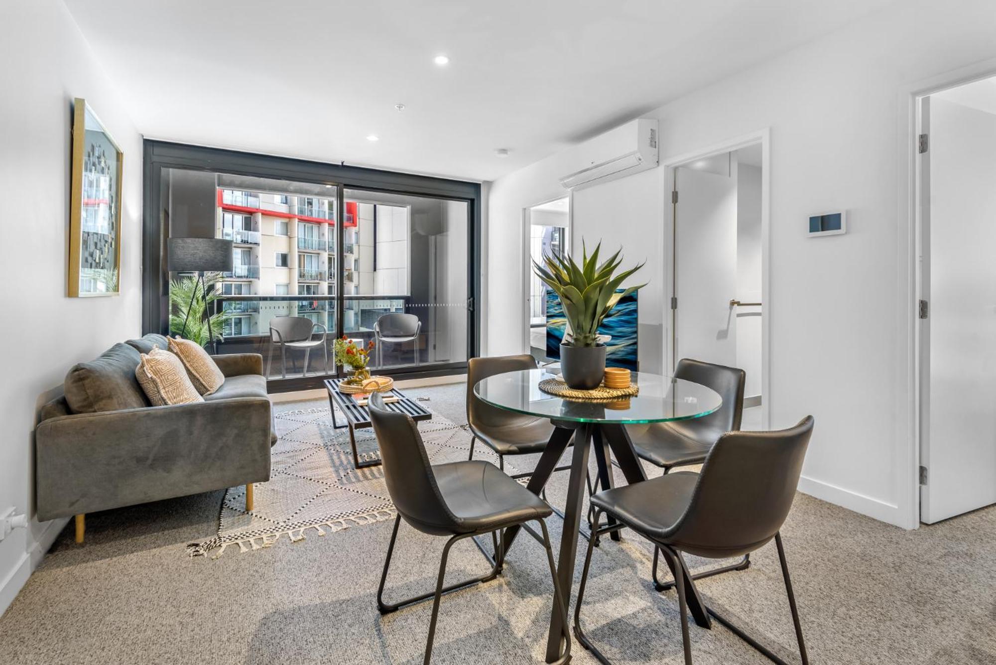 Modern Southbank 2-bed With Gym & Pool Apartment Melbourne