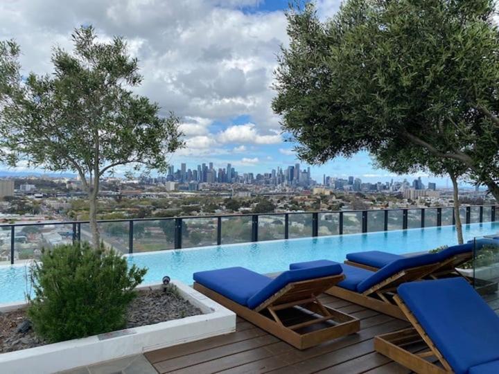 Flemington - Views * Melbourne