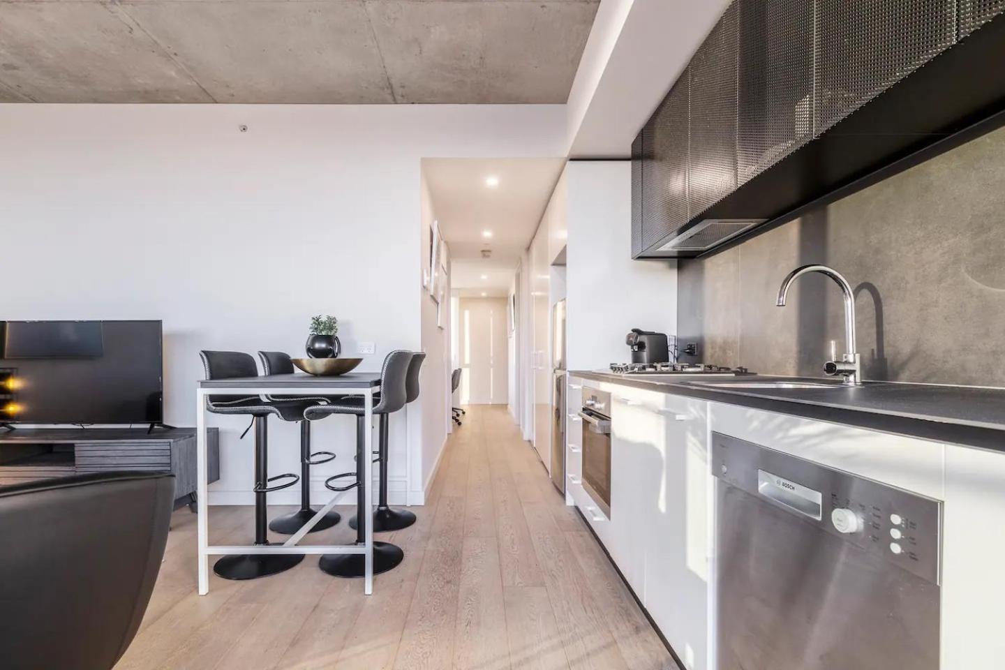 Apartment Bridge Rd Work, Rest & Play In Bustling Richmond *