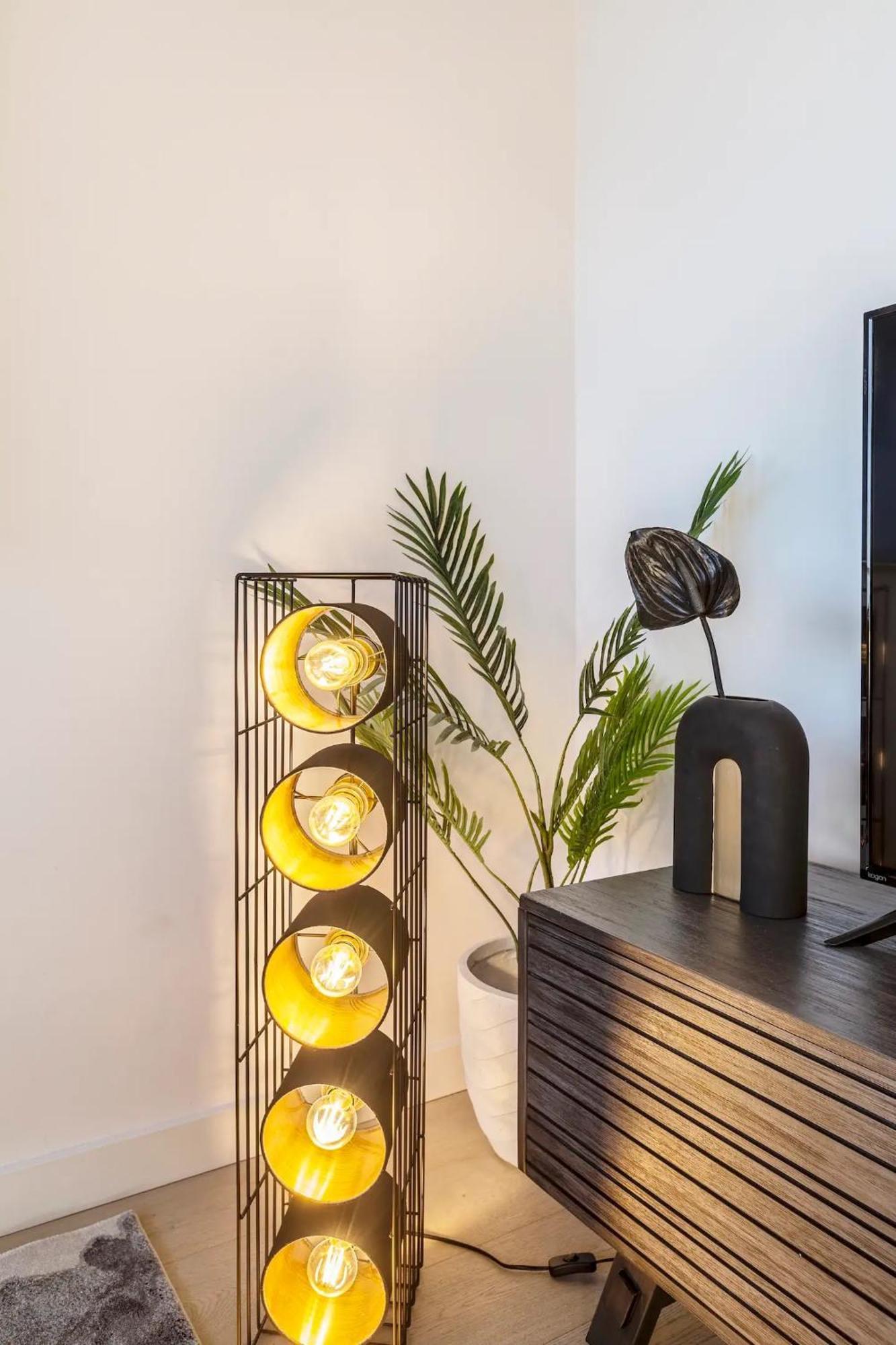 Bridge Rd Work, Rest & Play In Bustling Richmond * Melbourne