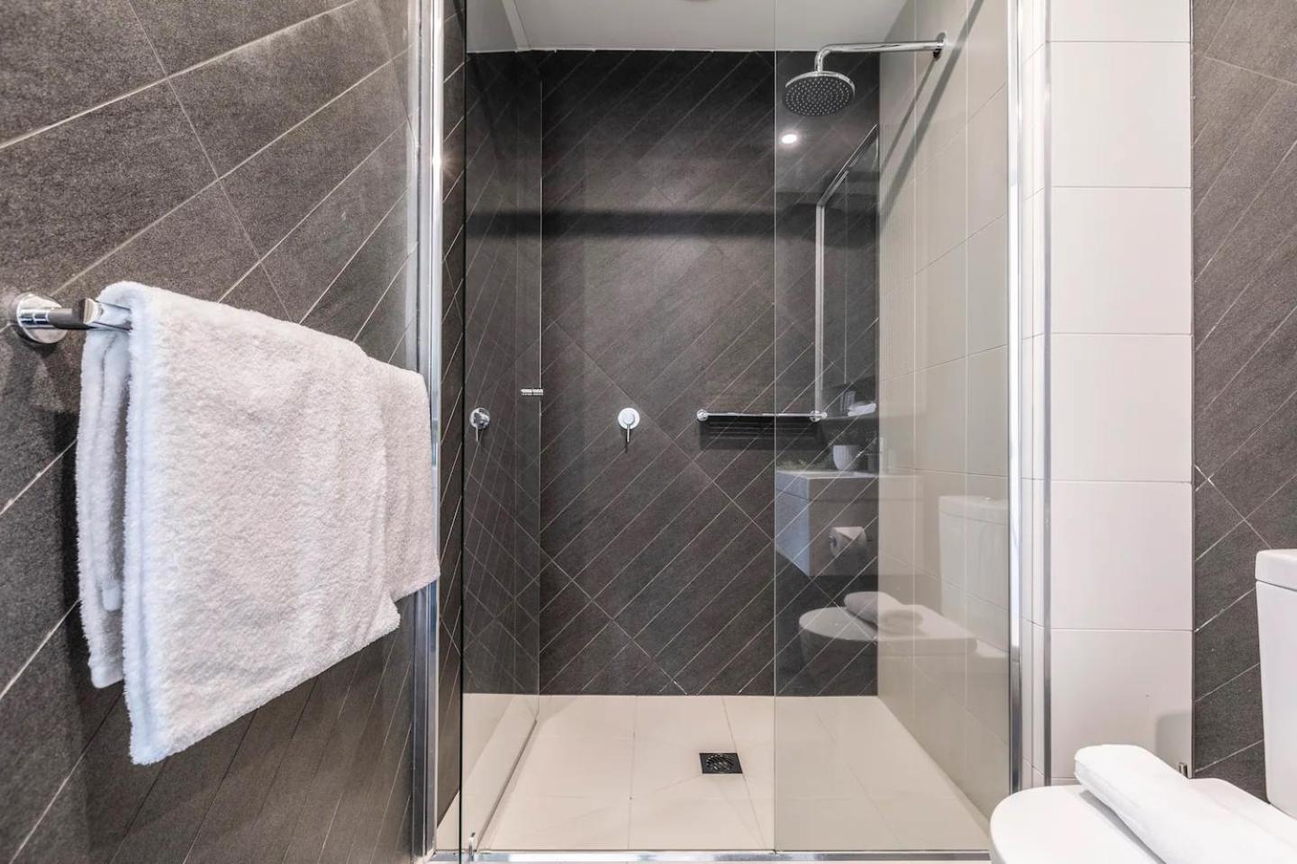 Bridge Rd Work, Rest & Play In Bustling Richmond * Melbourne