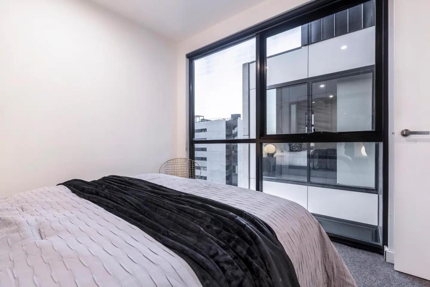 Bridge Rd Work, Rest & Play In Bustling Richmond Apartment Melbourne