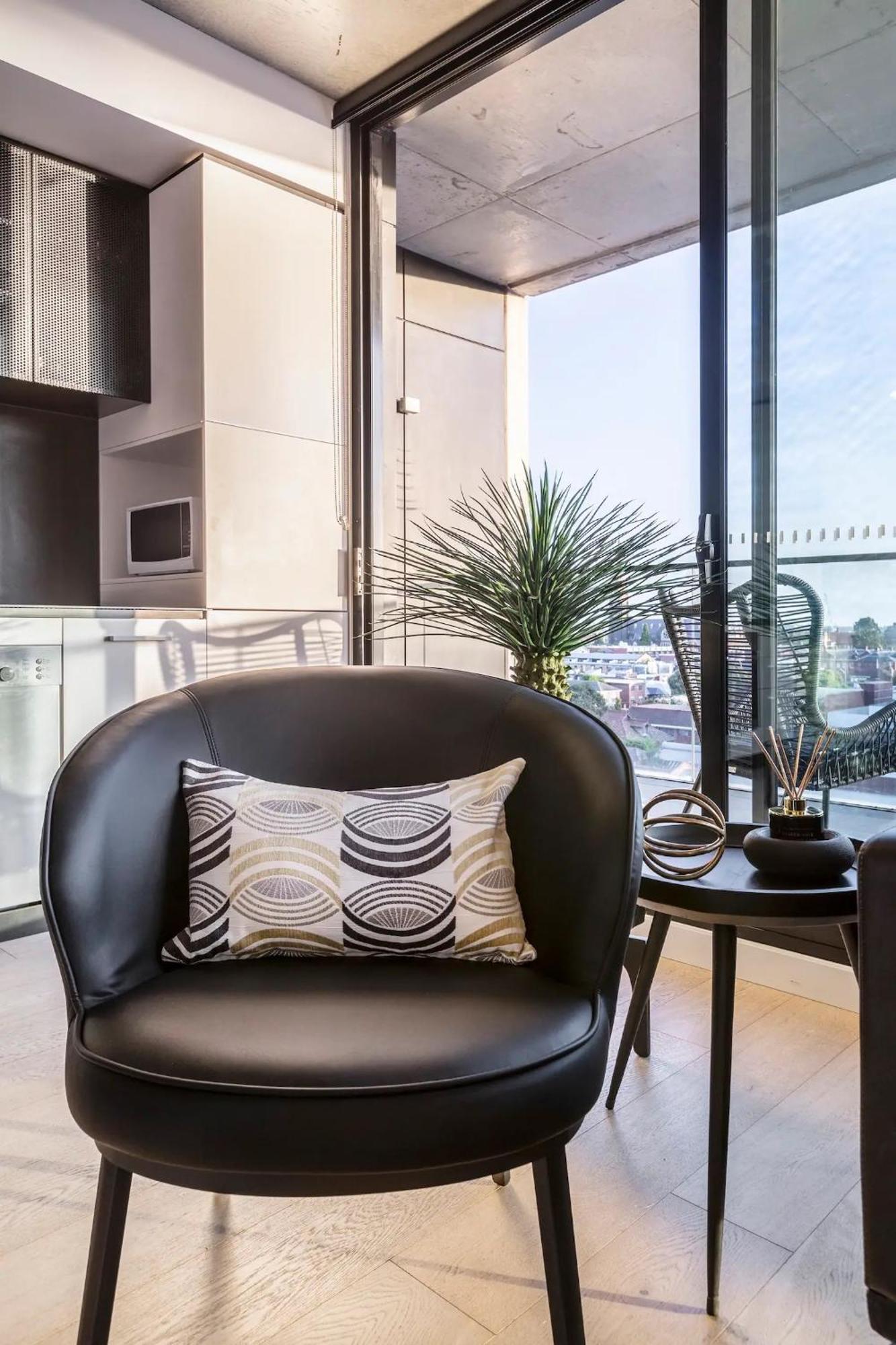 Apartment Bridge Rd Work, Rest & Play In Bustling Richmond *