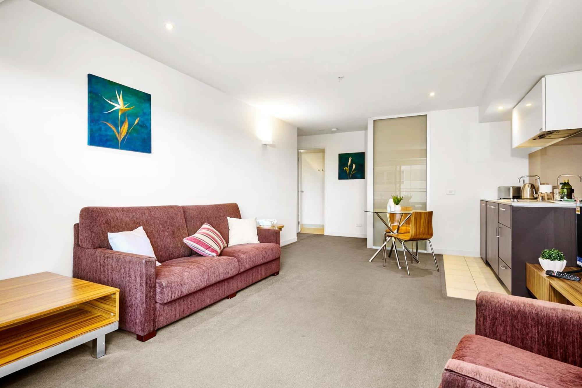 Apartment Charming 1-bed On St Kilda Rd