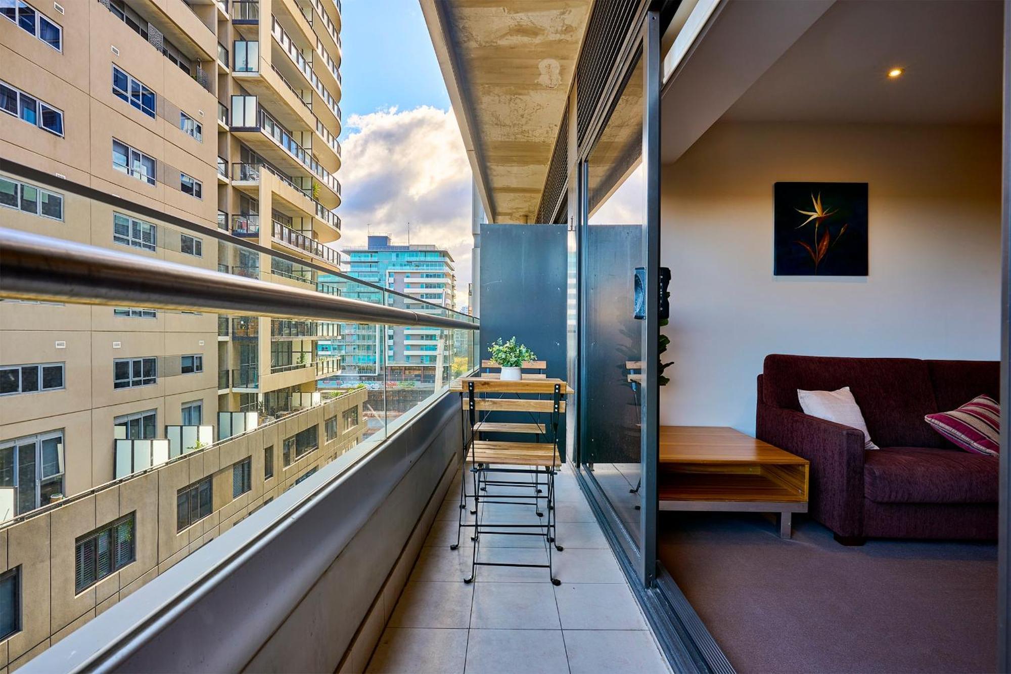 Charming 1-bed On St Kilda Rd Melbourne