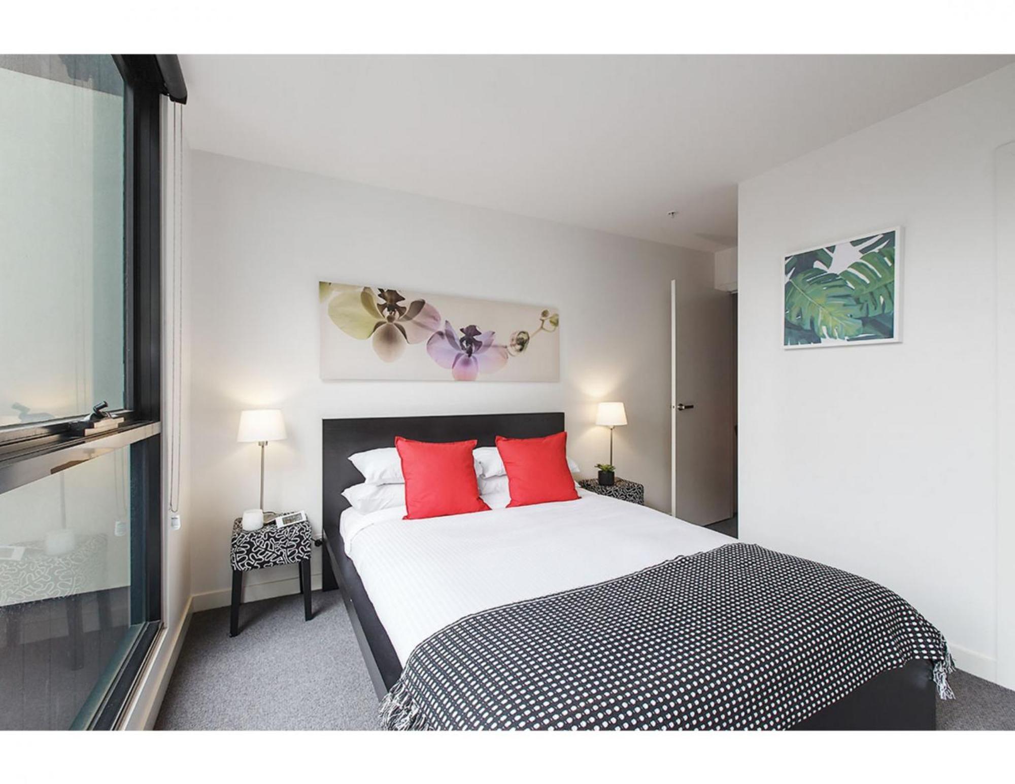 Modern 2 Bed In Trendy Collingwood