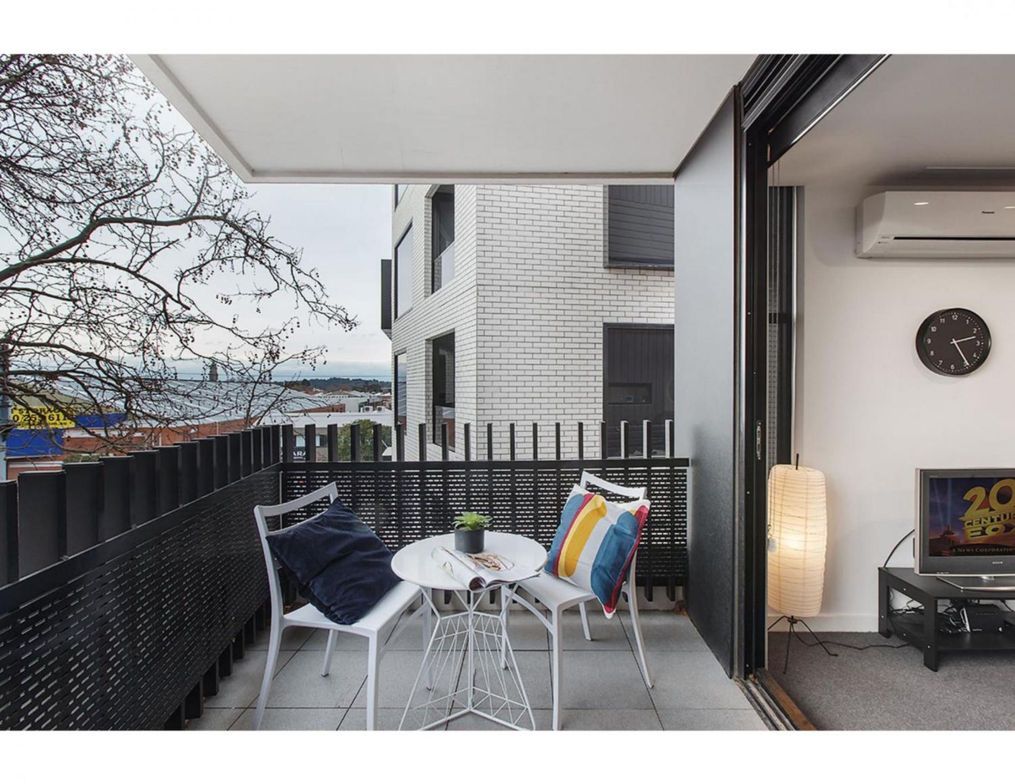 Modern 2 Bed In Trendy Collingwood *