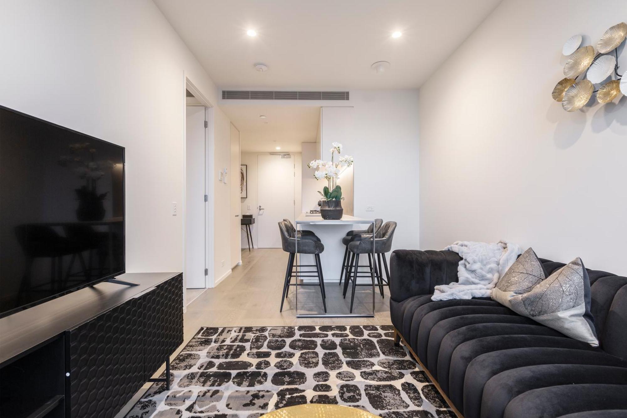 Ritzy In Iconic Australia 108 With Views *
