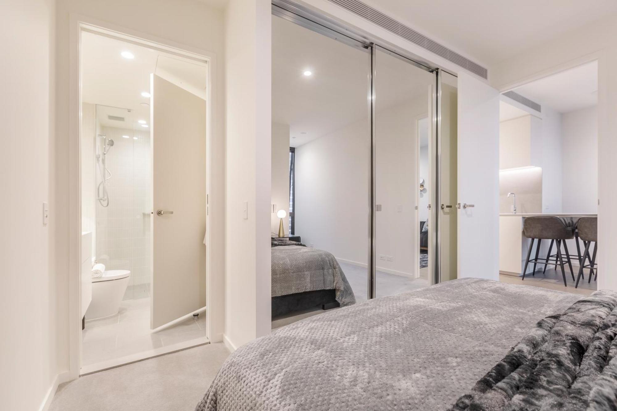 Ritzy In Iconic Australia 108 With Views Melbourne