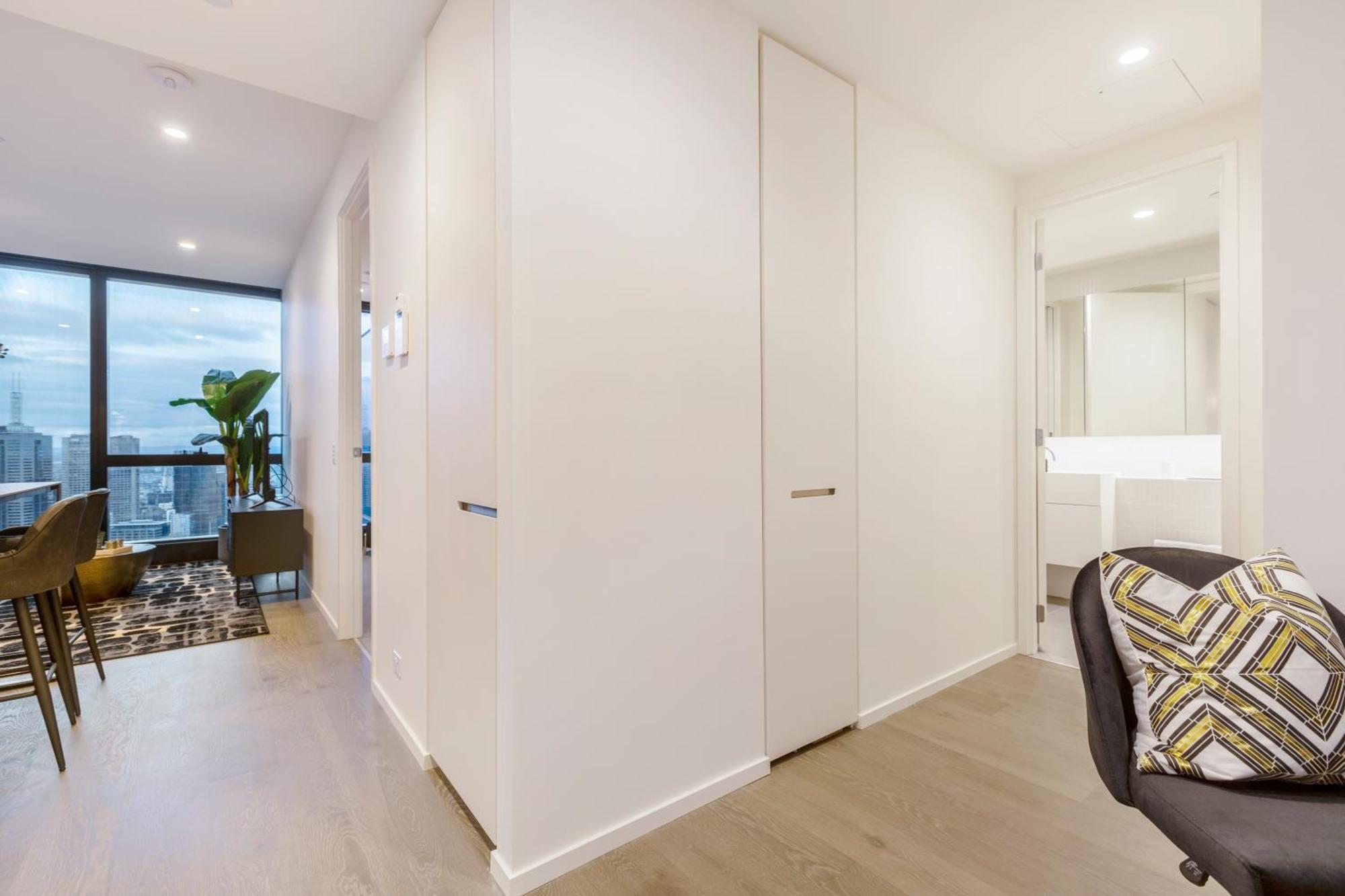 Apartment Ritzy In Iconic Australia 108 With Views *