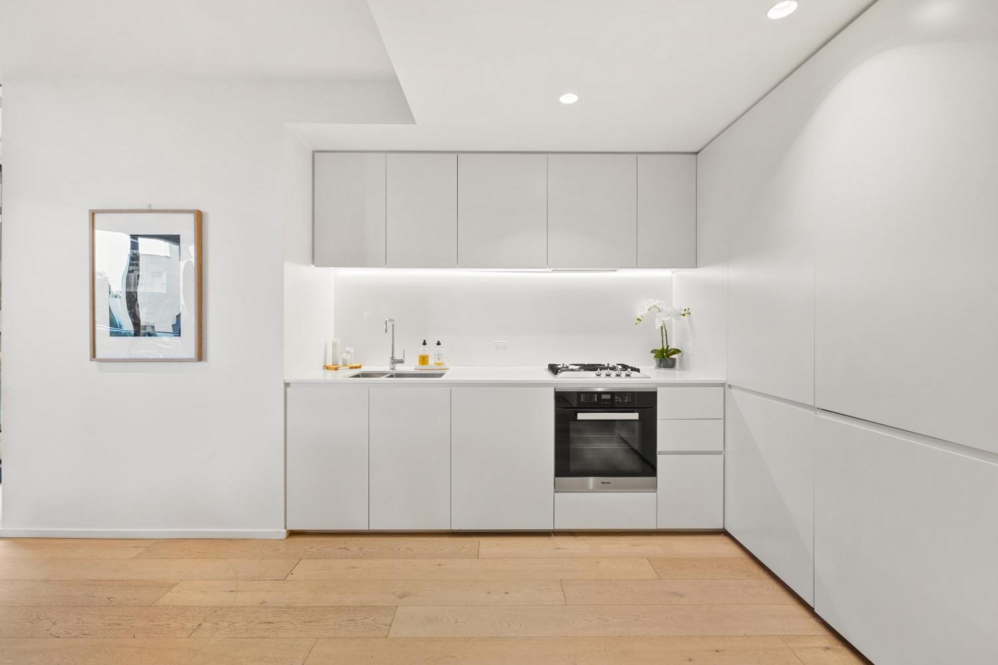 Apartment 2bed Free Park Toorak Station *