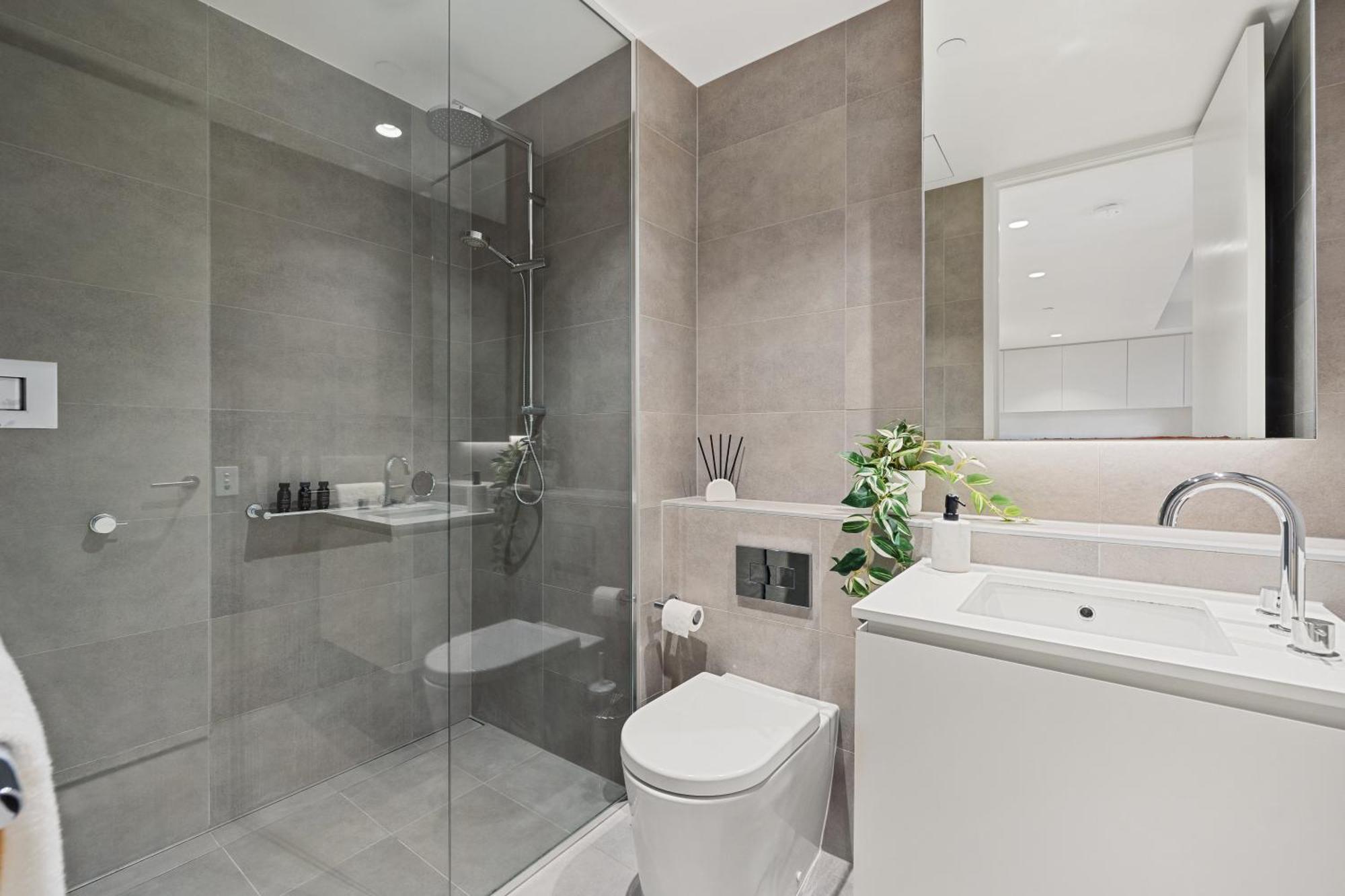 2bed Free Park Toorak Station Apartment