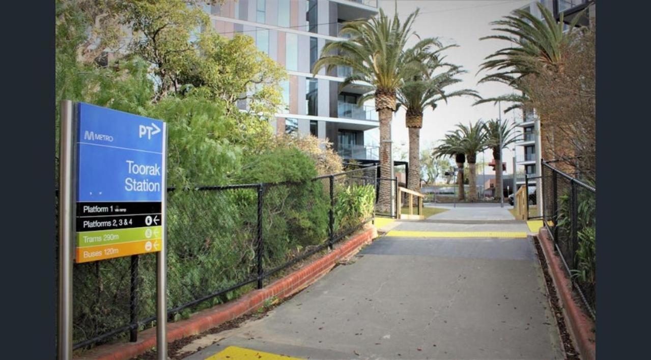 Apartment 2bed Free Park Toorak Station *