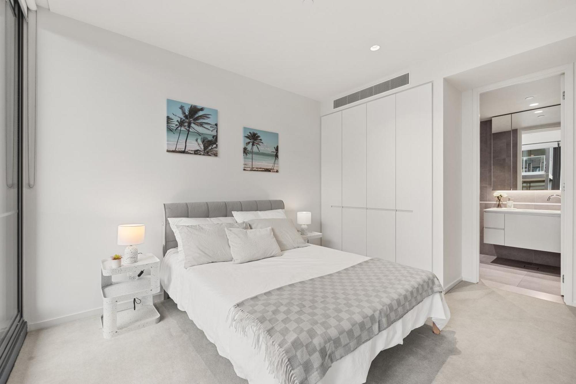 2bed Free Park Toorak Station