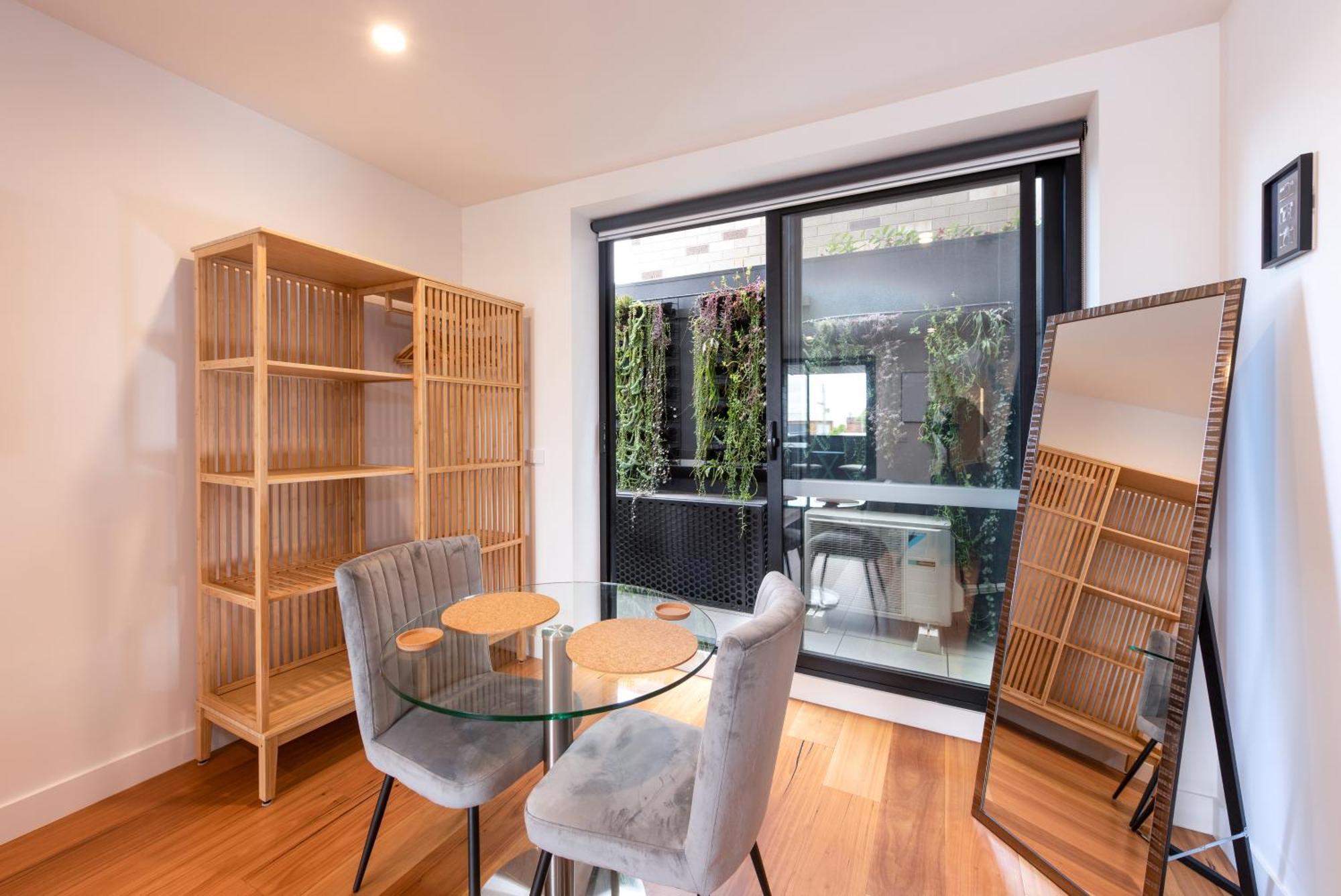 Modern 1 Bedroom In Brunswick East Near Cbd Apartment