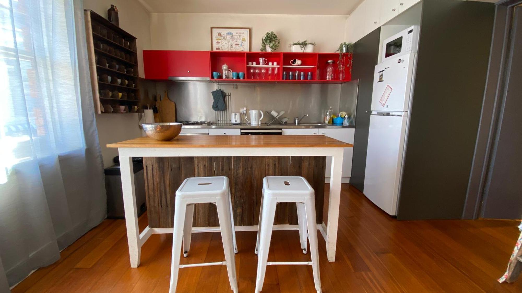 Bright & Sunny 2-bed Unit In The Heart Of St Kilda Apartment