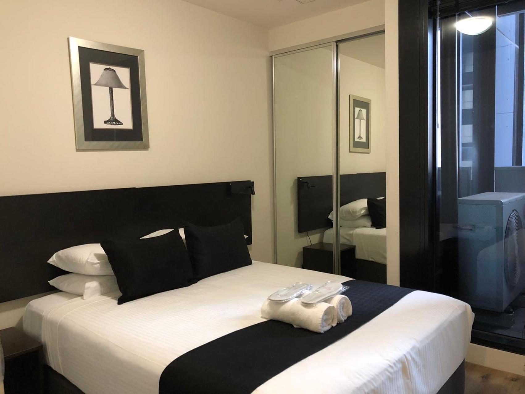 Collins Serviced Apartamento