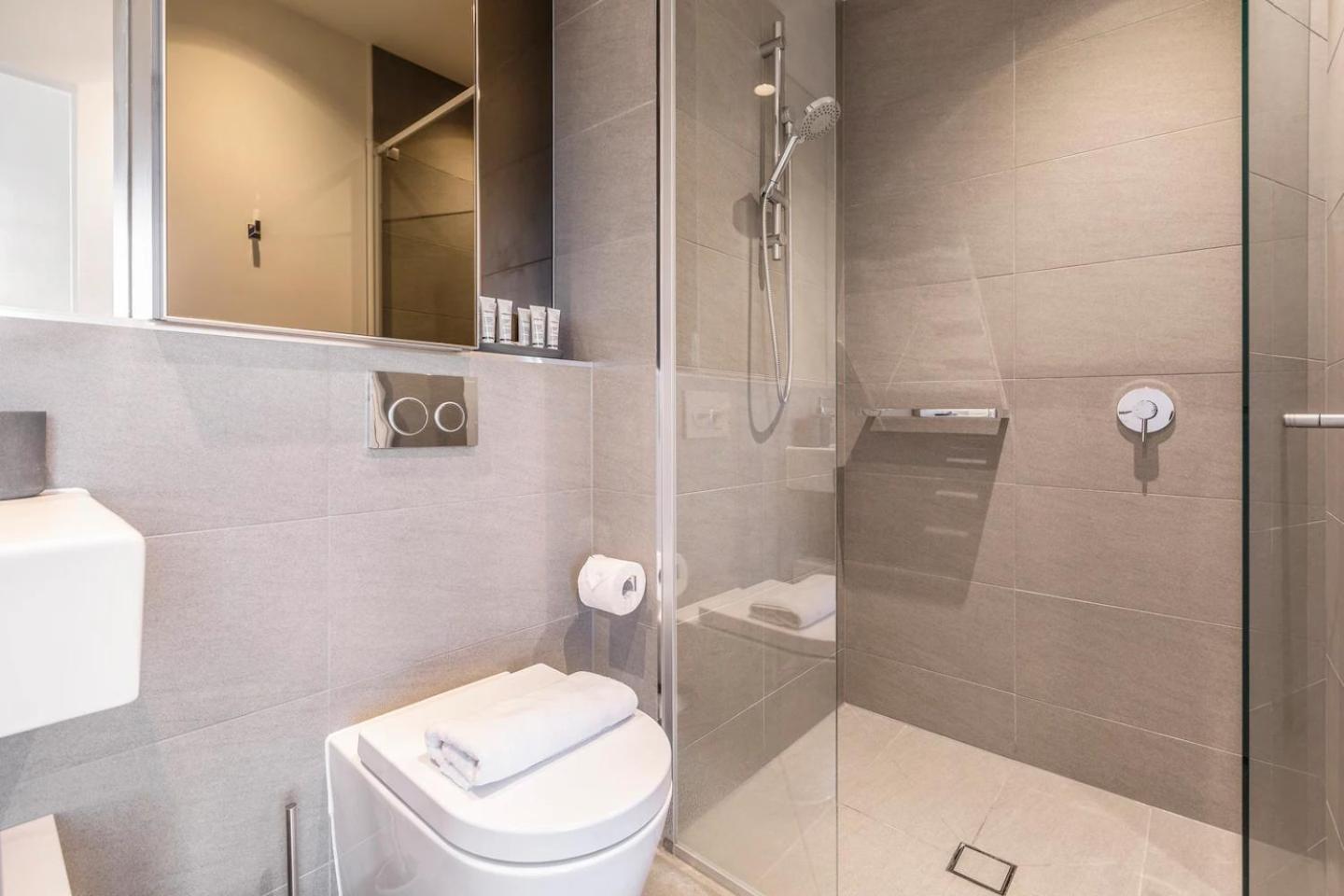 Apartment West Side Explore Downtown Melb In Chic