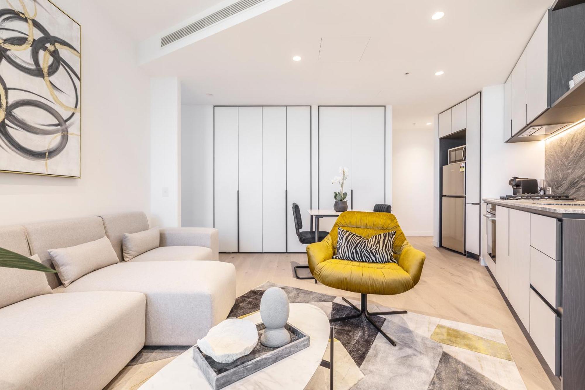 West Side Explore Downtown Melb In Chic Apartment