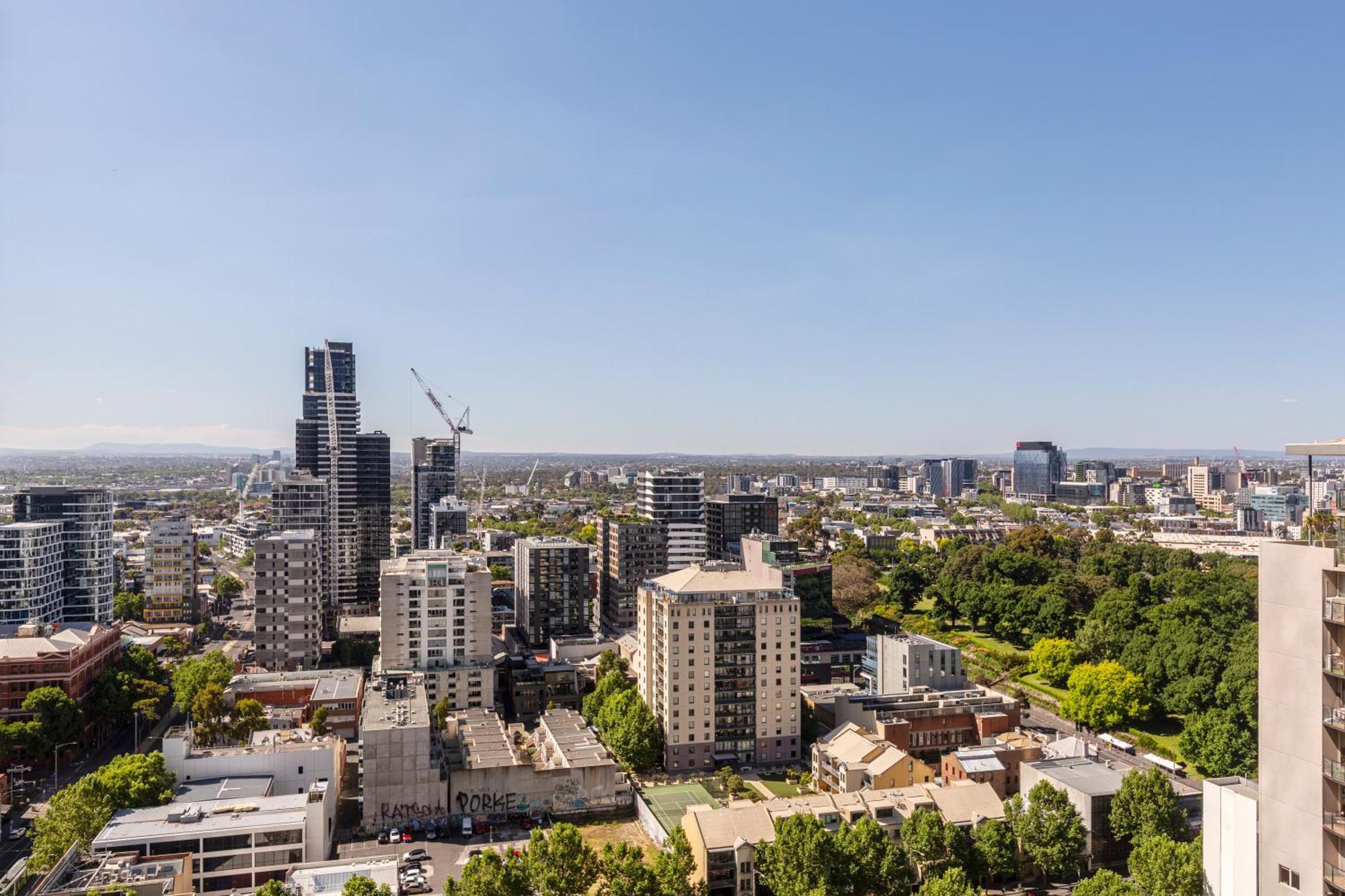 West Side Explore Downtown Melb In Chic * Melbourne