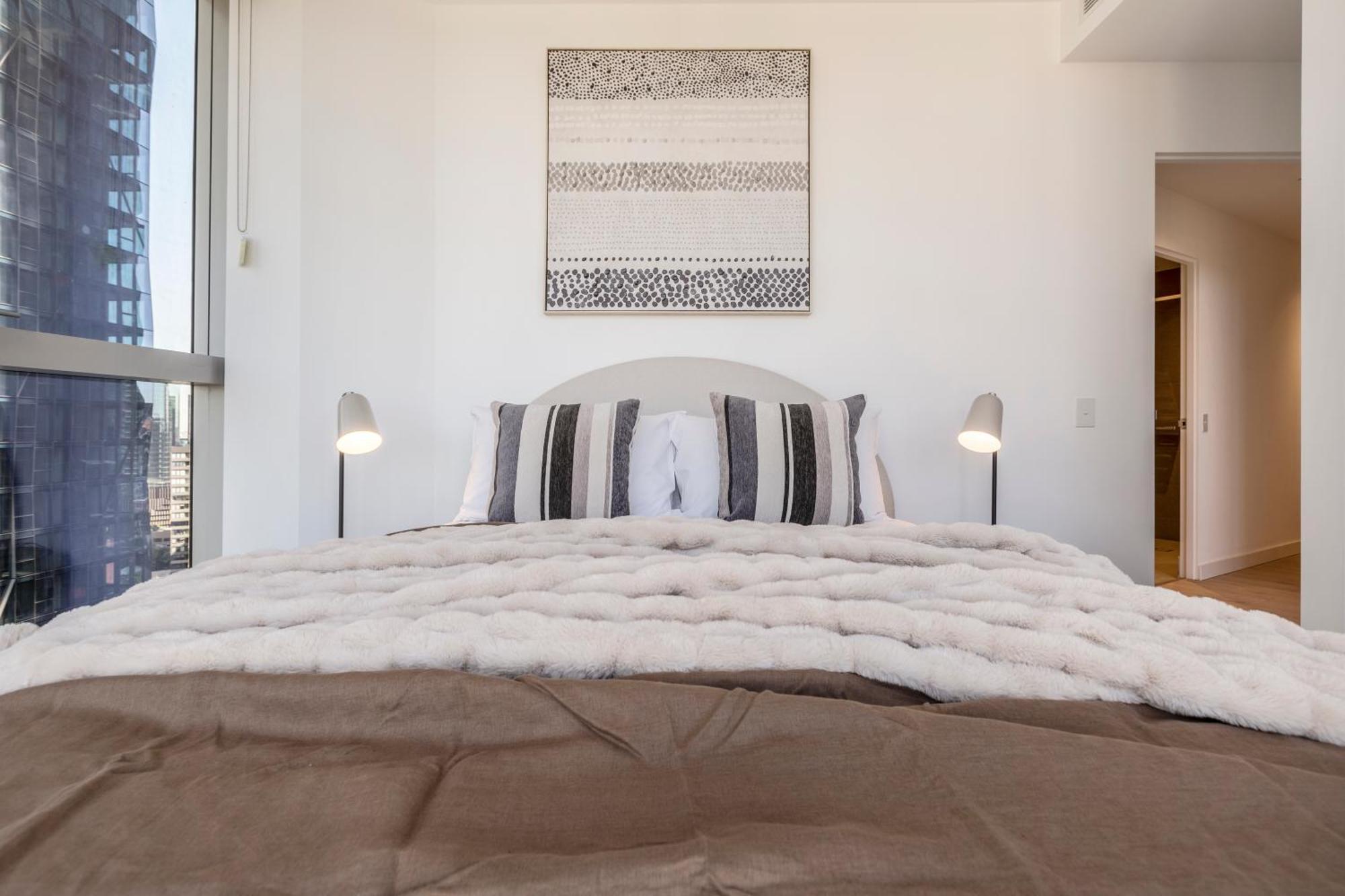 West Side Explore Downtown Melb In Chic Apartment