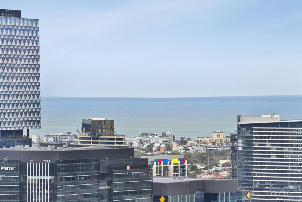 Callie-2b2b-freewifi-stunningview-next To Skybus Apartment