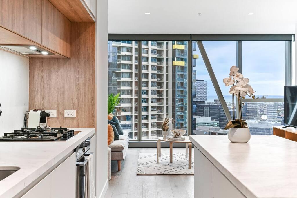 Apartment Callie-2b2b-freewifi-stunningview-next To Skybus