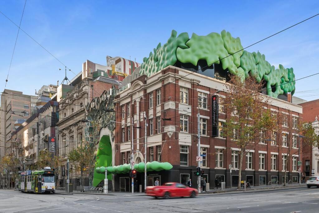 Callie-2b2b-freewifi-stunningview-next To Skybus Apartment *