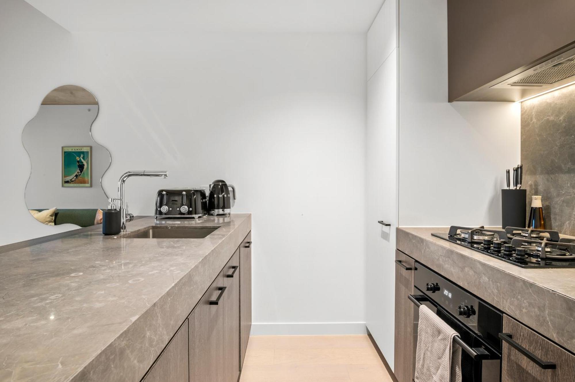 Apartment Modern, Luxury Oasis