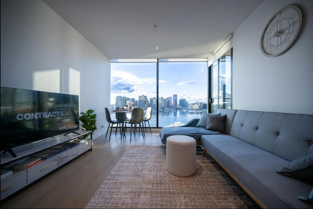 Apartment Vibrant Waterfront Docklands Living Melbourne