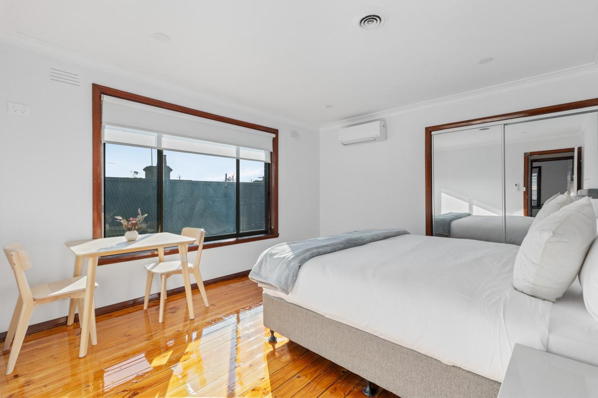Charming Retreat In Footscray * Melbourne