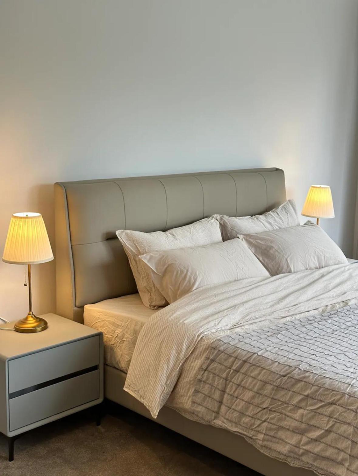 6 Bedrooms House In Kew