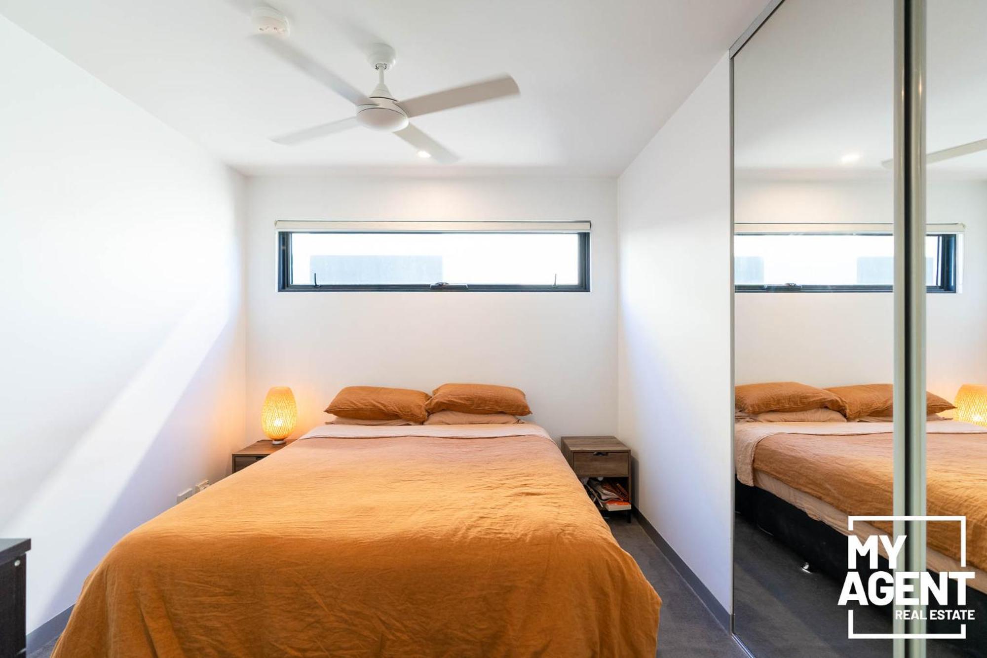 Wonderful Port 2 Bedroom - Sleeps 4