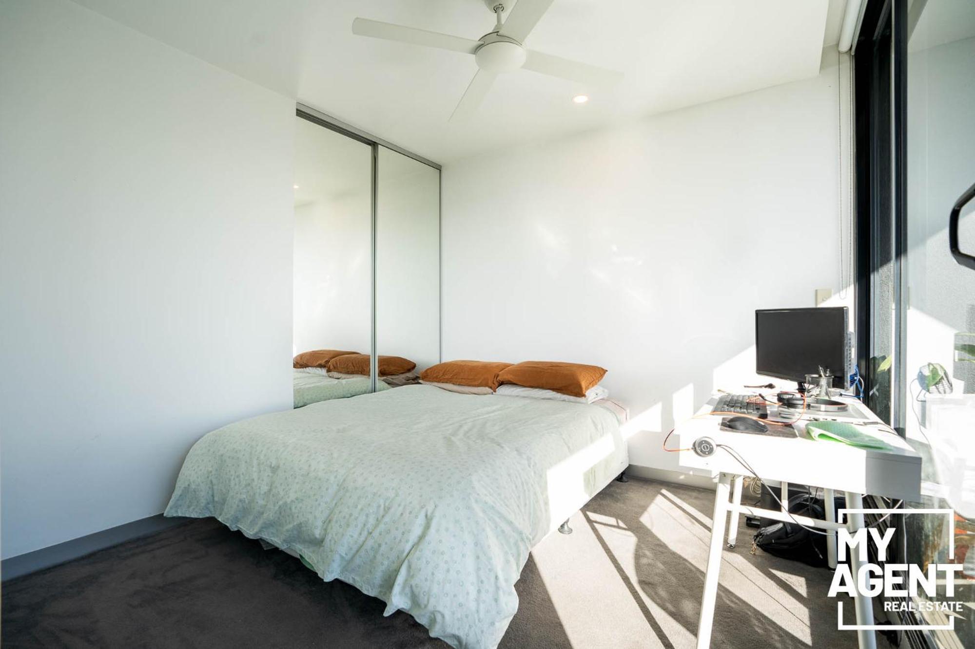 Wonderful Port 2 Bedroom - Sleeps 4 *