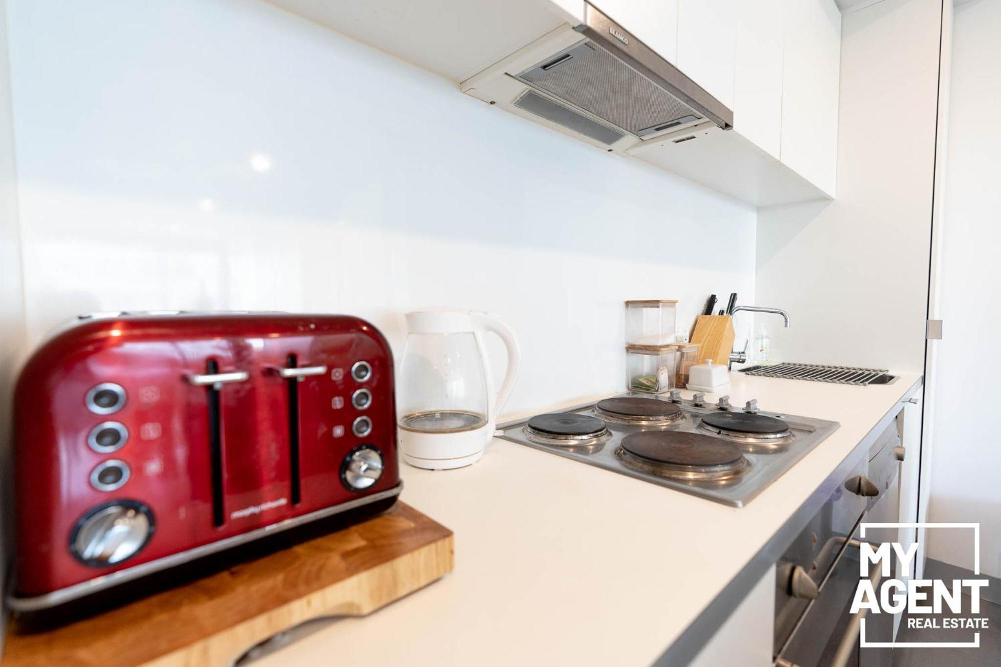 Wonderful Port 2 Bedroom - Sleeps 4 Apartment