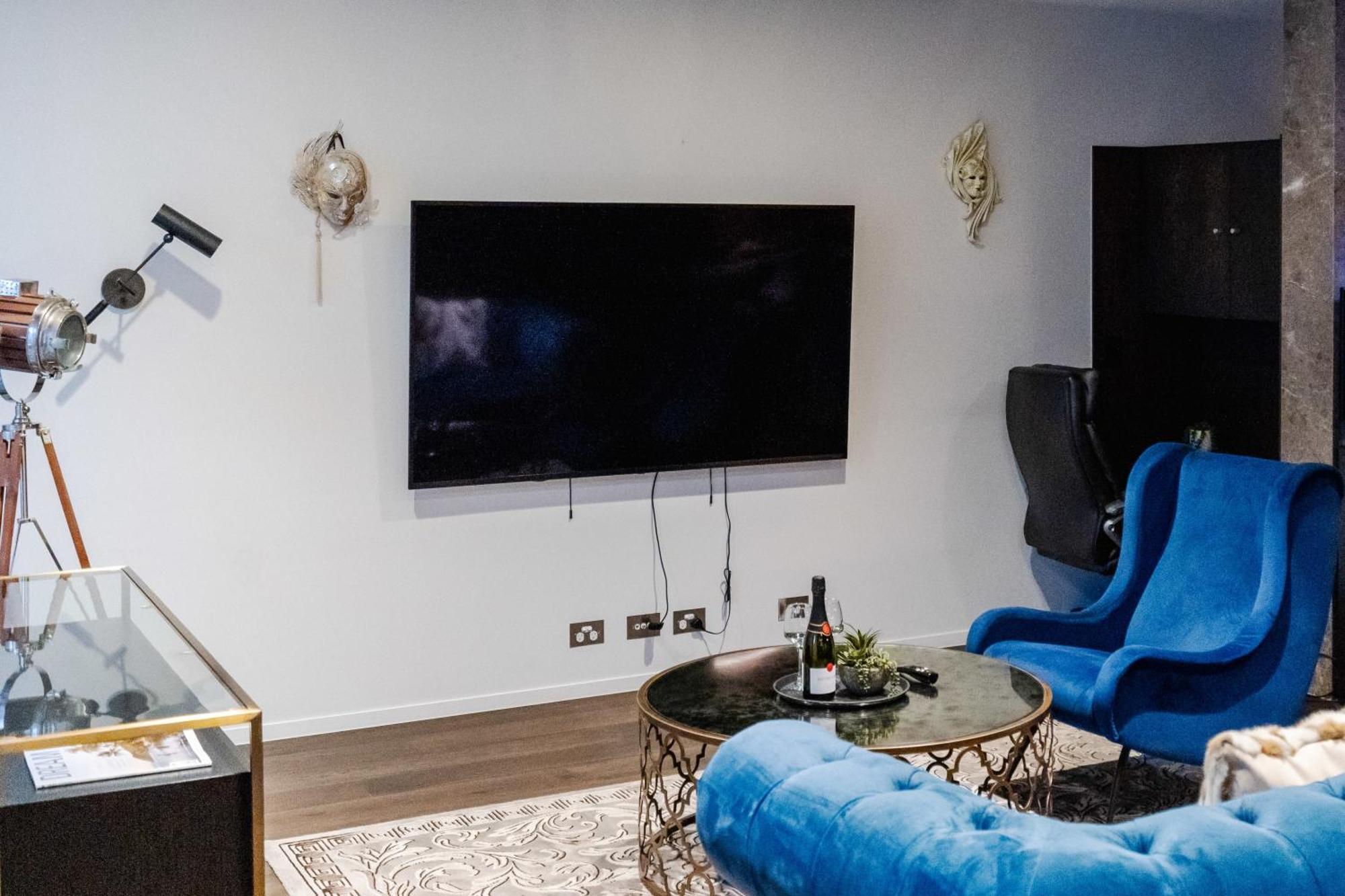 Luxury Cbd In Iconic Qt Building Apartamento
