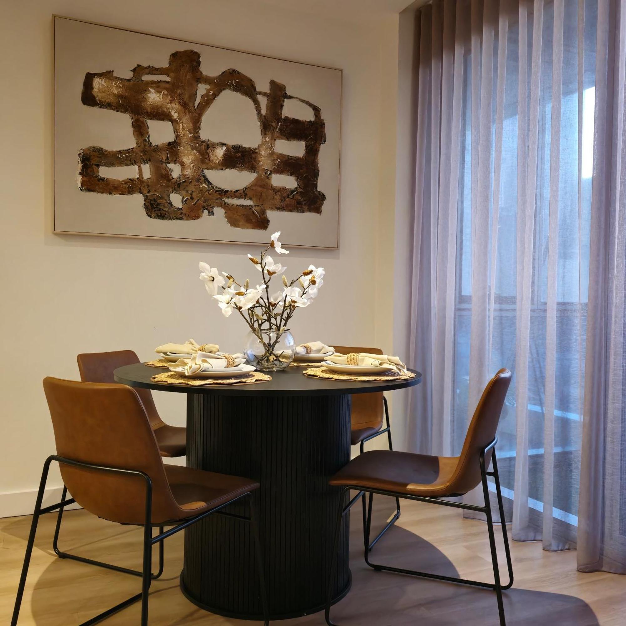 Apartment Prestige Dwellings Qv1 *