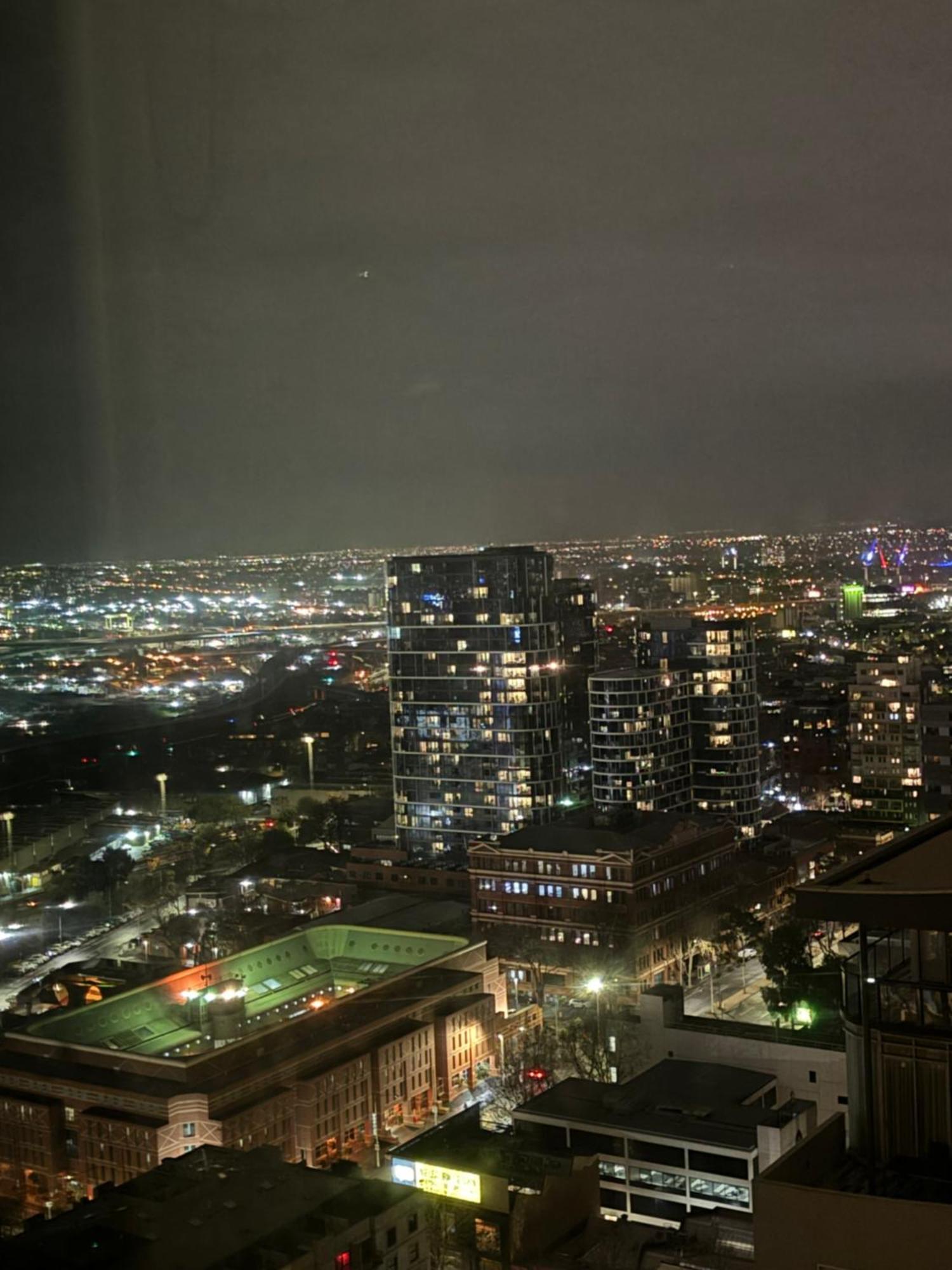 Apartment Luxury 2br 2tb Melbourne