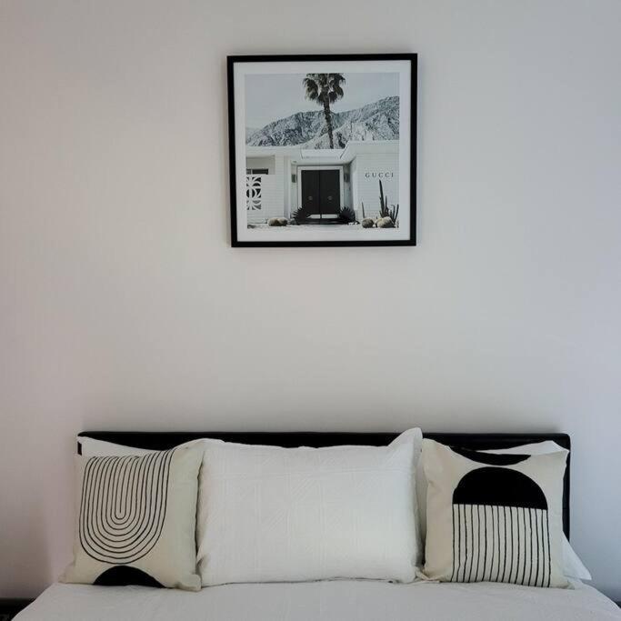 Stunning 2 Bedrooms - Southbank Apartment *