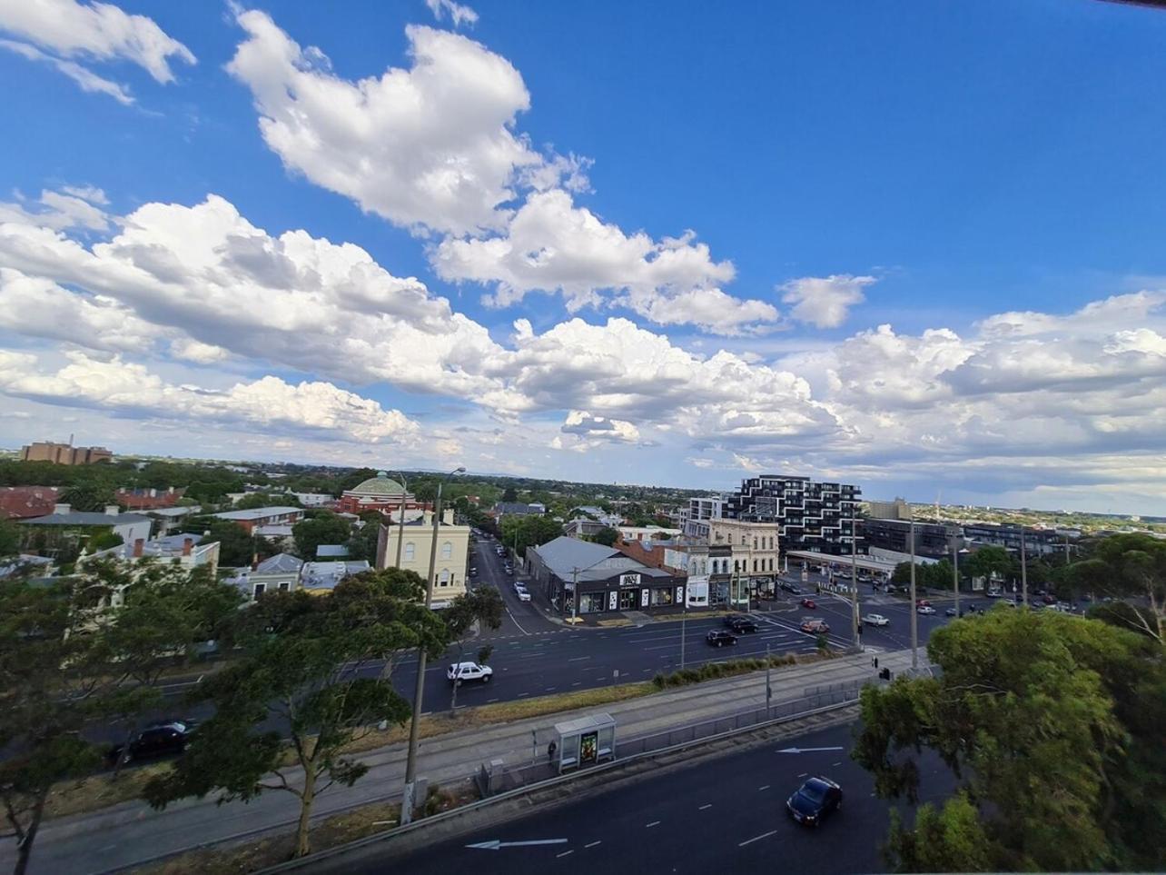 St Kilda 2br2ba Balcony Viewworkstation Park Apartment