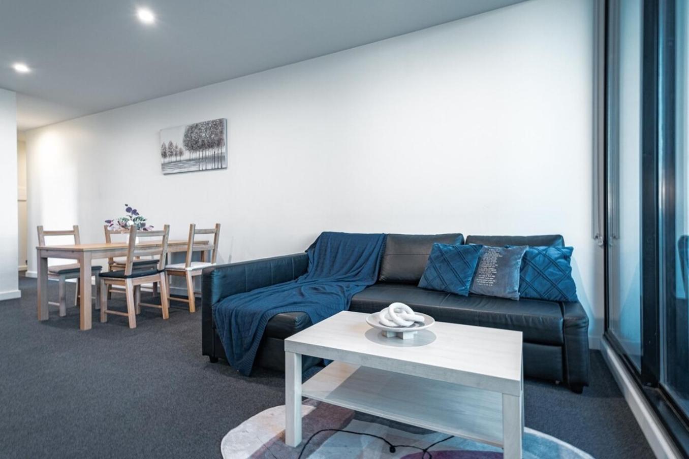 Apartment St Kilda 2br2ba Balcony Viewworkstation Park *