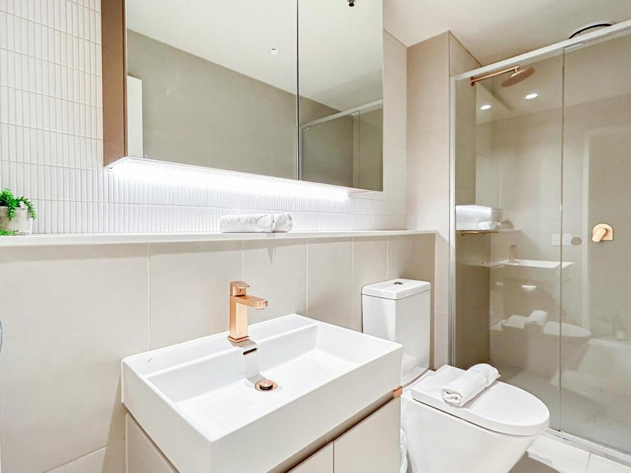 Beautiful City View 2br1ba In Cbdwifi Apartment