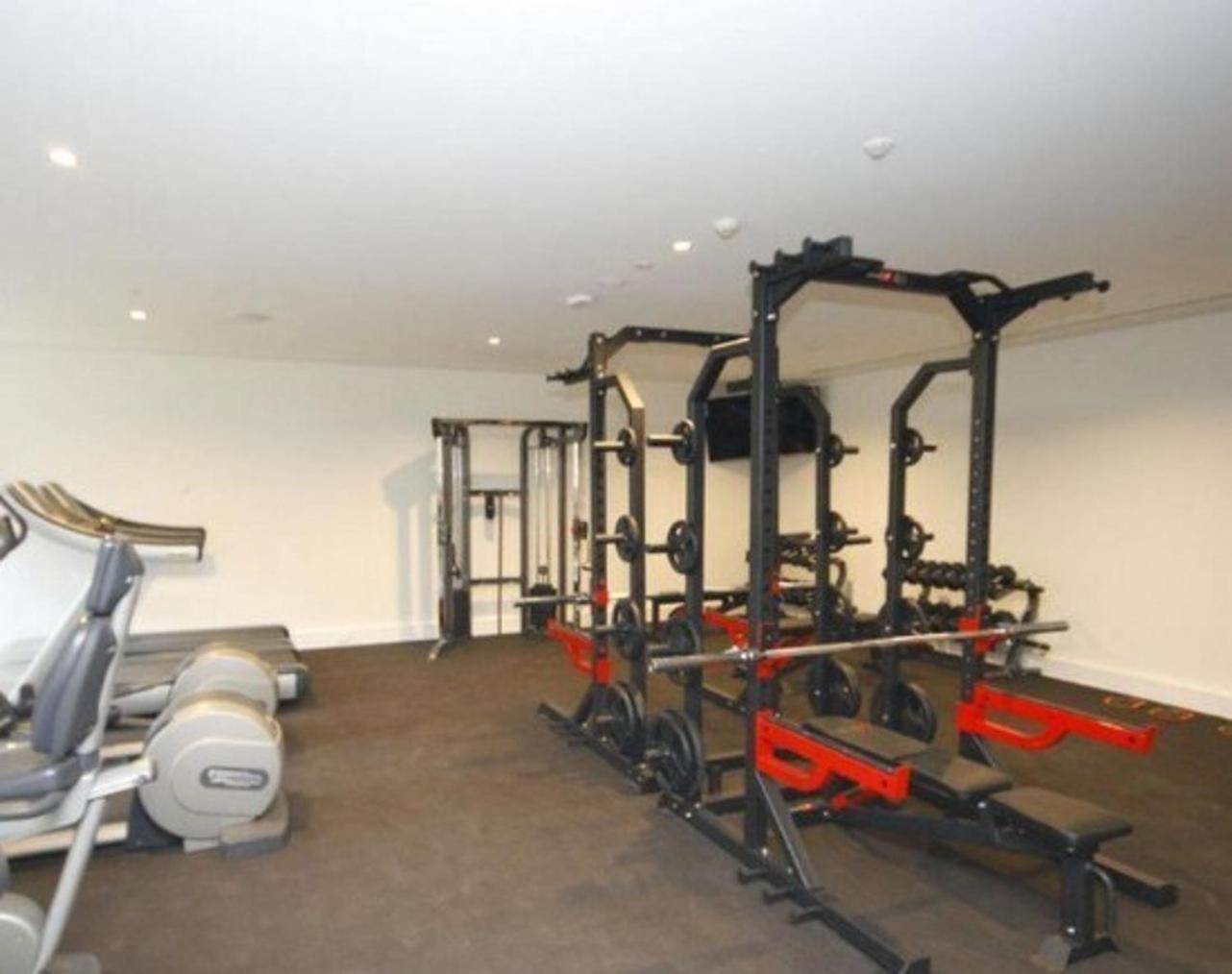 Brand New 2br2ba Caulfield Parkbalcony Poolgym Melbourne