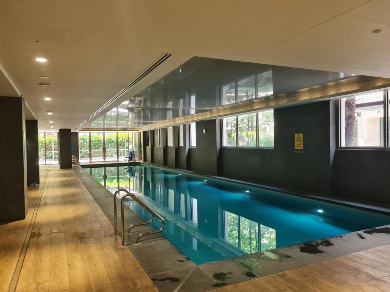 Brand New 2br2ba Caulfield Parkbalcony Poolgym Melbourne