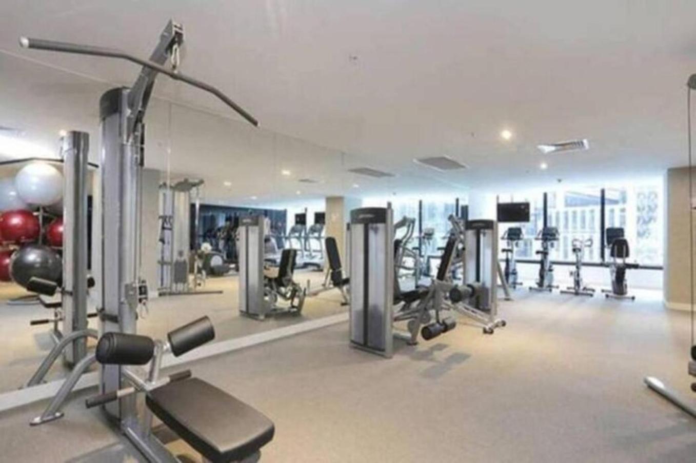 Apartamento View 2br At William St Pool Gym Balcony *