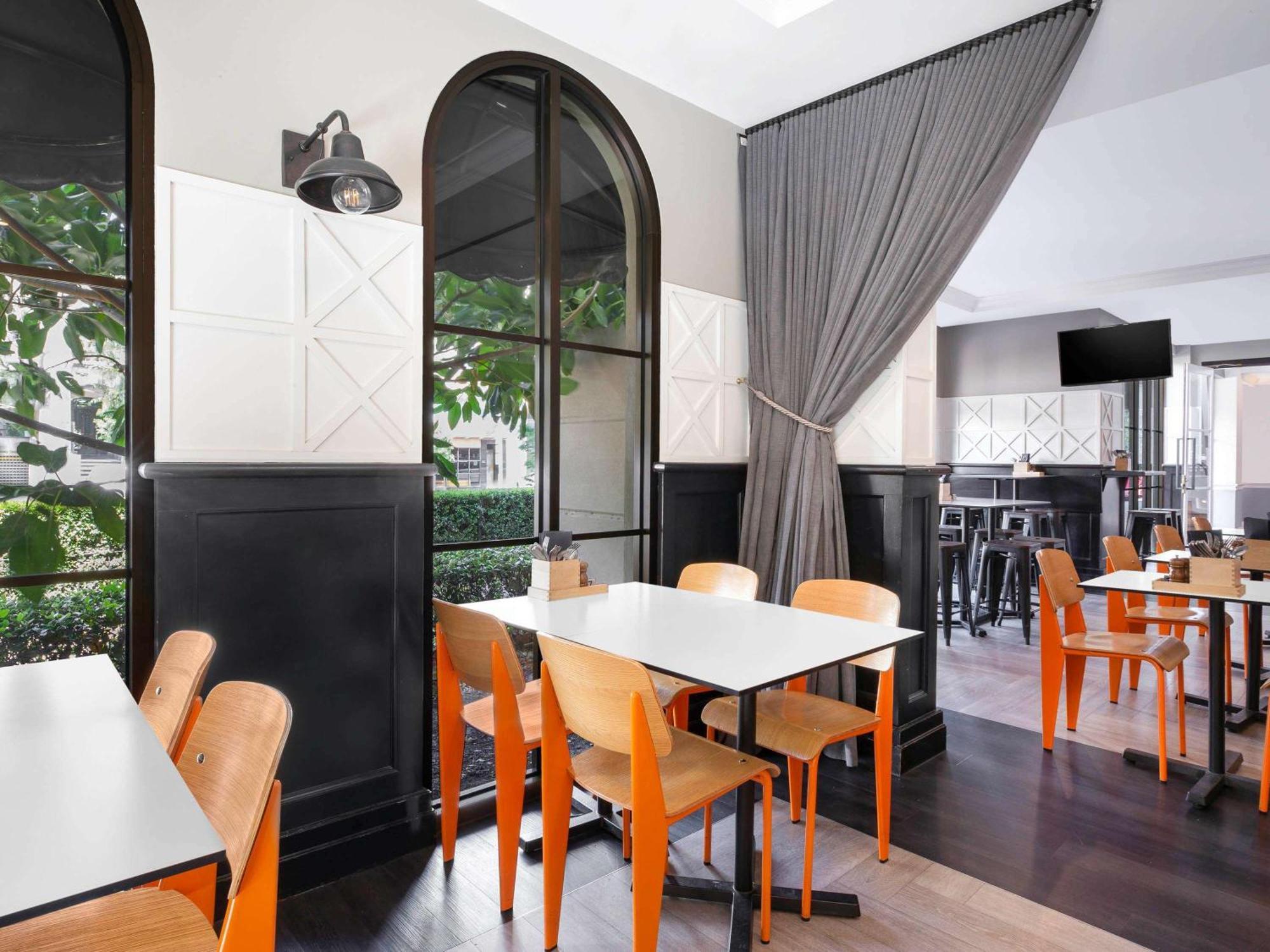 Aparthotel Mantra On Jolimont 4*