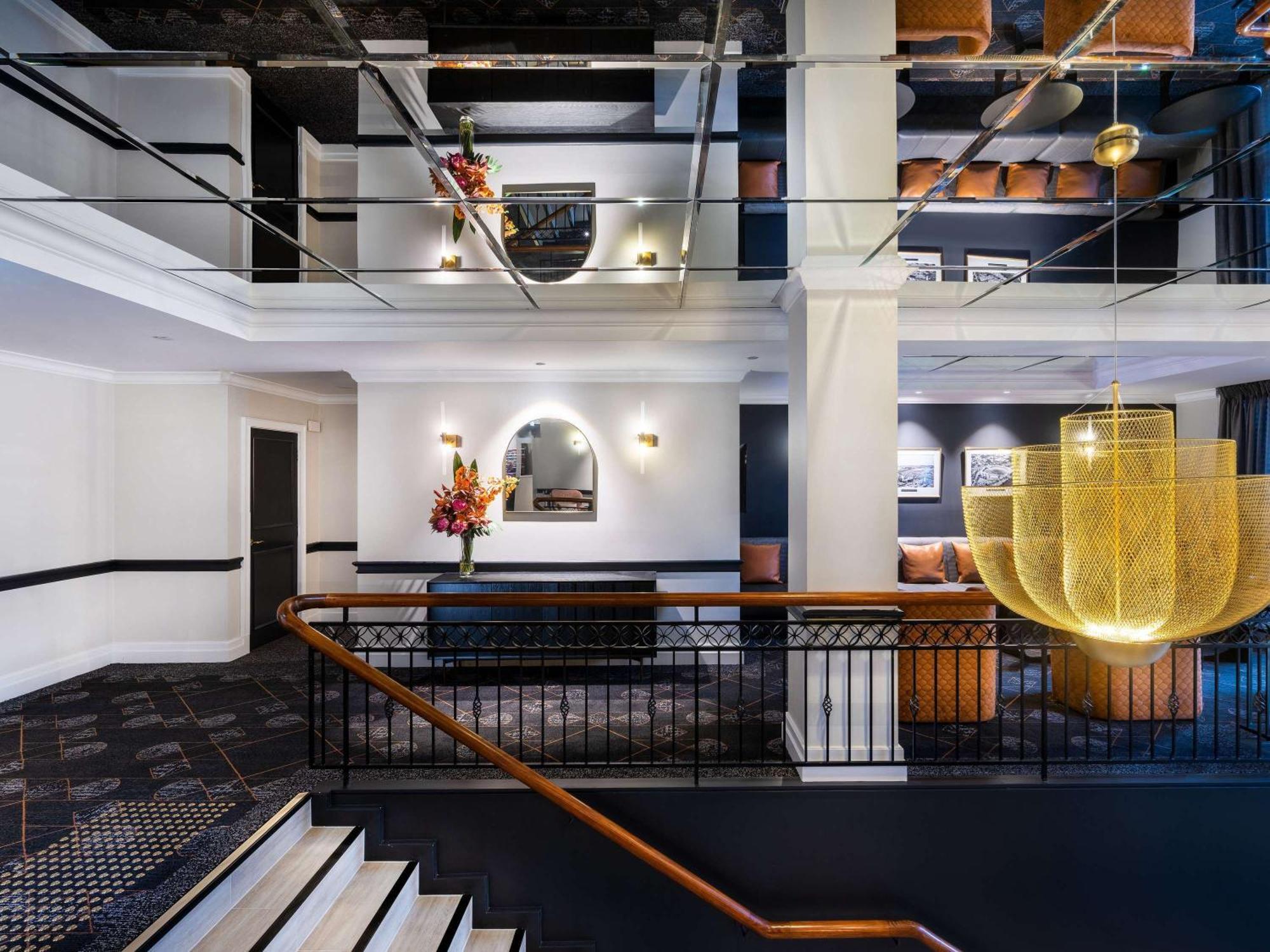 Mantra On Jolimont Aparthotel