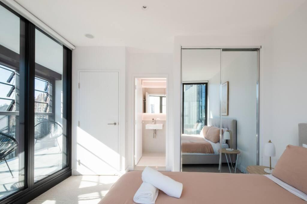 62d Fully Equipped 2br Abnb Property, Perfect For A Local Experience In With Free Parking Apartment Melbourne